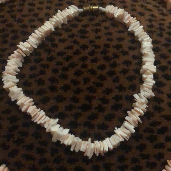 Coral Shell Necklace and Bracelet (set) - Picture 2 of 4
